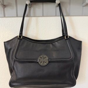 Tory Burch Black Leather Shoulder Bag with Gold Logo